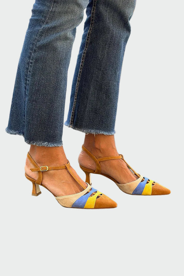 Χαμηλά τακούνια με πολύχρωμη λεπτομέρεια