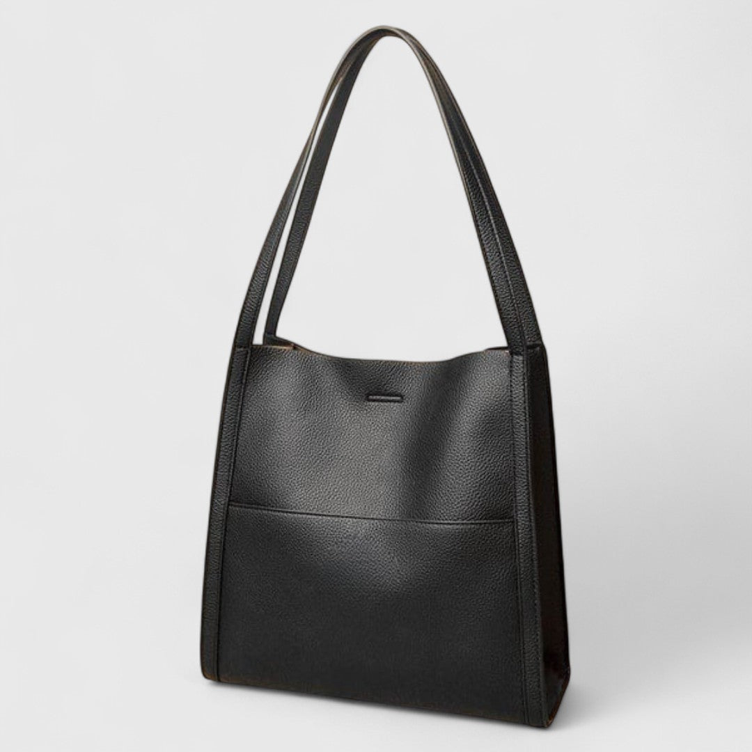 Πλουσία - Δερμάτινη τσάντα ώμου σε λιτό και κομψό σχέδιο