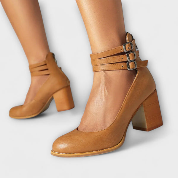 Γόβες με λουράκι στον αστράγαλο