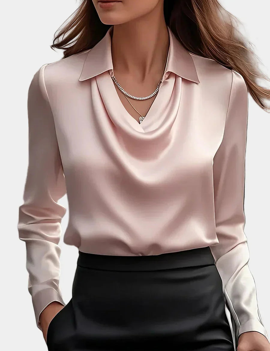 Κομψή Λευκή Σατέν Μπλούζα με Ντραπέ Ντεκολτέ