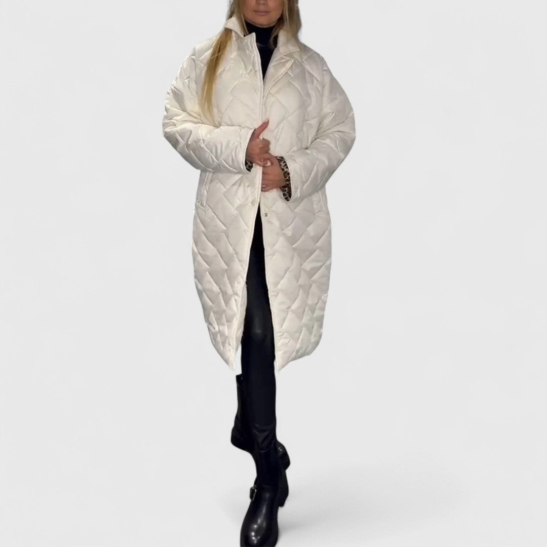 Σεβαστή - Αναστρέψιμο μπουφάν κουβερλί με μοντέρνα γραμμή και πολυτελή αίσθηση