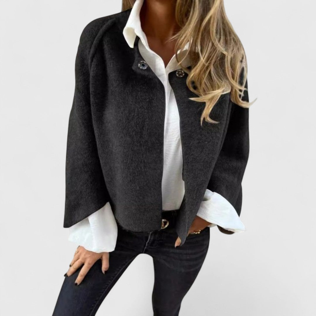 Ανδρομάχη - Κοντό μπουφάν με κομψές φουσκωτές μανσέτες και απαλή εφαρμογή